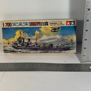 Vintage Kit Tamiya 1/700 Shiratsuyu Japan Navy Destroyer